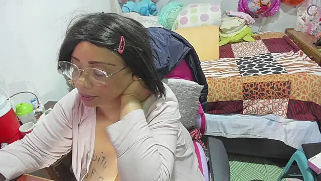 Mrs_mommy_'s cam snapshot