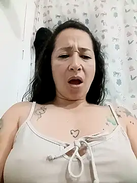 emilypoppy3's cam snapshot