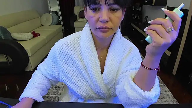 Ella_sweety00's cam snapshot