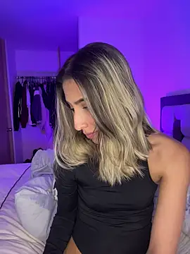 Ameellie's cam snapshot