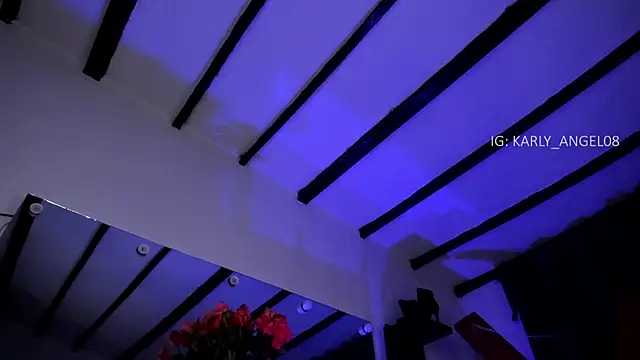 karly_angeel's cam snapshot