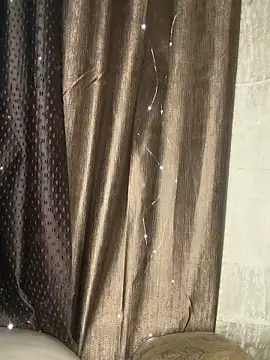 KARISHMA-STRIP's cam snapshot