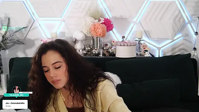 taanni_bc's cam snapshot