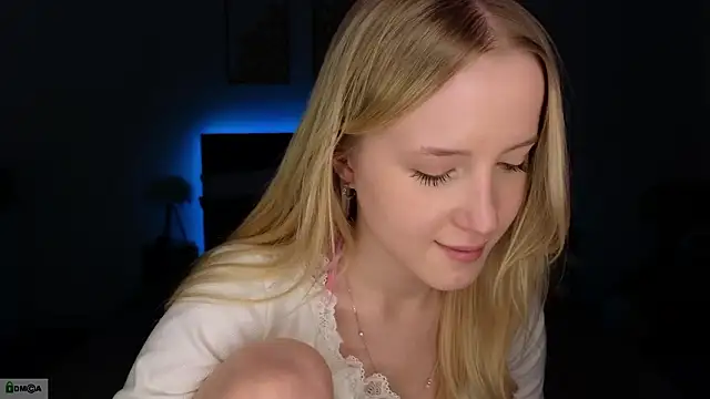 adele_armass's cam snapshot