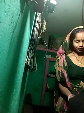 Alisha_beby143's cam snapshot