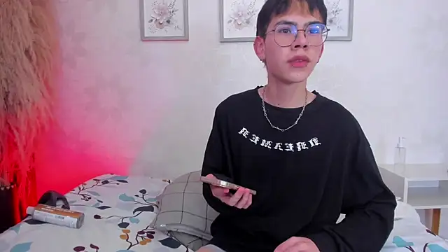 Demian_Hush live sex cam
