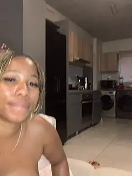 CurvyDesire1's cam snapshot