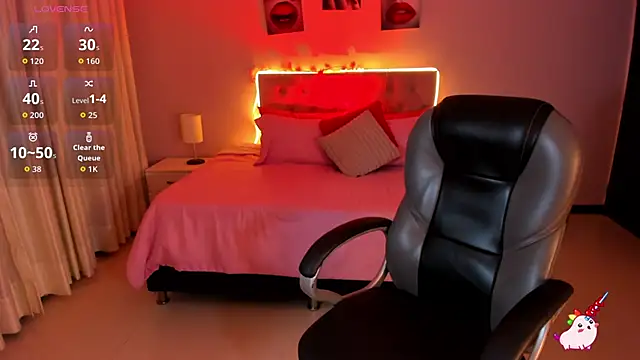 Emily_Warren_'s cam snapshot