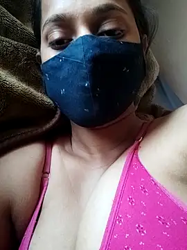 me-leela's cam snapshot