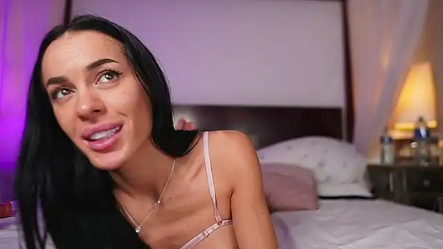 Katyerave live sex cam