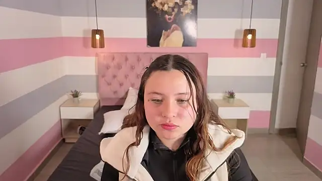 little_emma0's cam snapshot