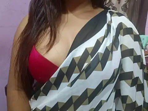 priya__sexxyy's cam snapshot