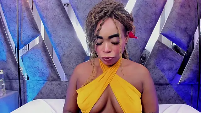 CandyMartinez_ live sex cam