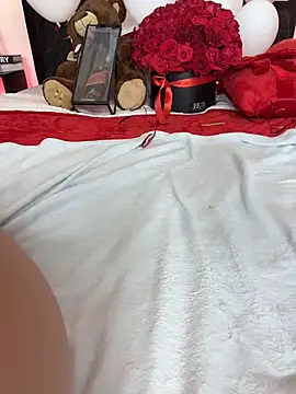 NaughtyNinnaXXX live sex cam