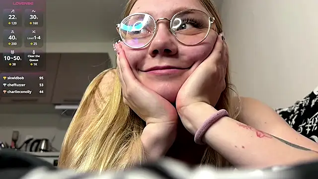 UnDesiga live sex cam