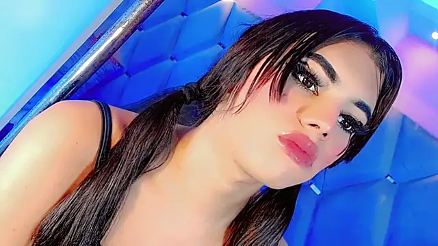 AithanaBlaze live sex cam