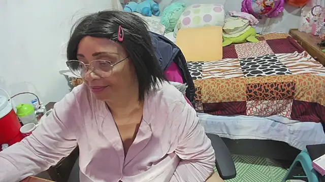 Mrs_mommy_ live sex cam