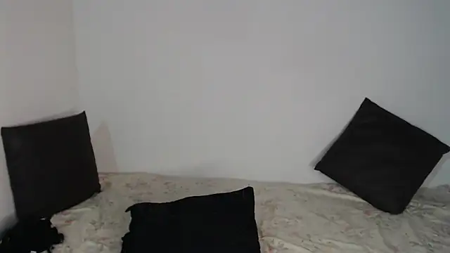 astrid_miller_1's cam snapshot