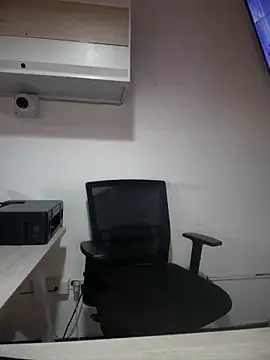 Sofia_Collins-'s cam snapshot