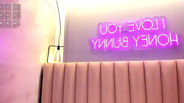 Naomymonroe_'s cam snapshot