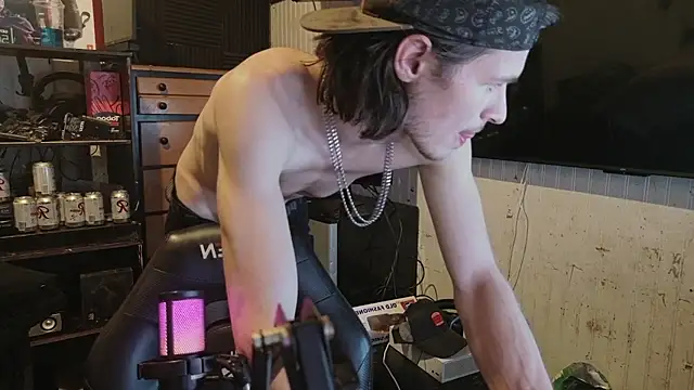 nuttyking2022's cam snapshot