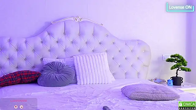 AniaKarenina's cam snapshot