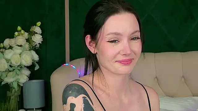 Goldy_Stark's cam snapshot