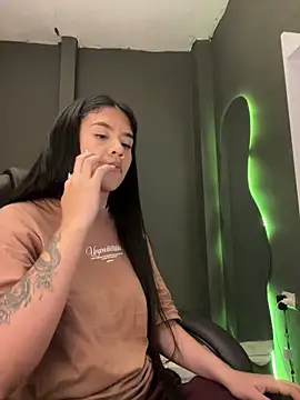 alhaana_'s cam snapshot