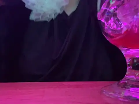 MoonlitLust live sex cam