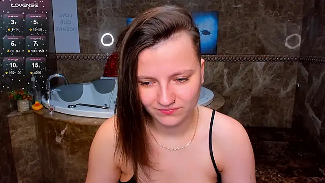 MelindaTin's cam snapshot