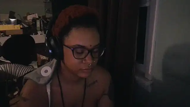 nickytheehawtie's cam snapshot