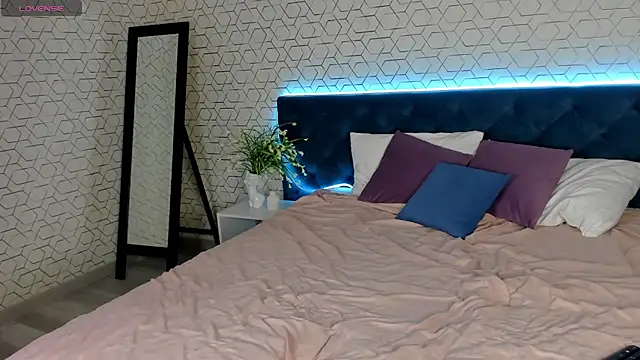 desiree_doll live sex cam