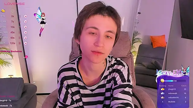 AutumnWhisper's cam snapshot