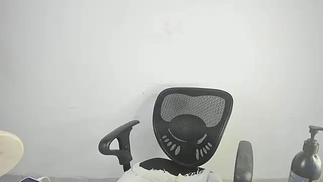 nicol_jone1's cam snapshot