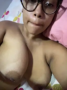 Kittybrown18's cam snapshot