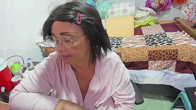 Mrs_mommy_'s cam snapshot