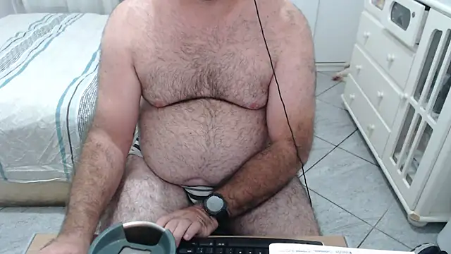 MysterBearMG live sex cam