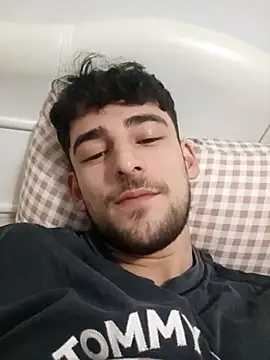 Yasinyasin7 live sex cam