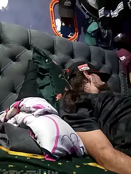 hairy_mannn's cam snapshot