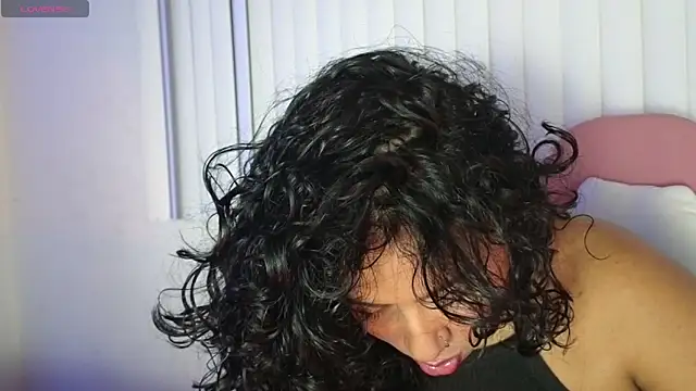 Valery__lovex's cam snapshot