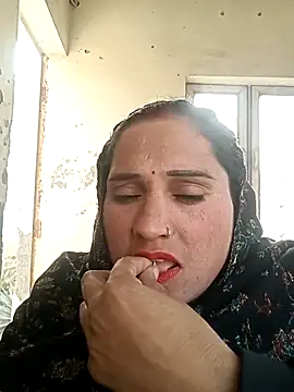 Cute-karisma1234's cam snapshot