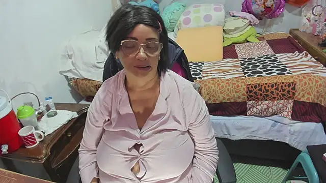 Mrs_mommy_'s cam snapshot