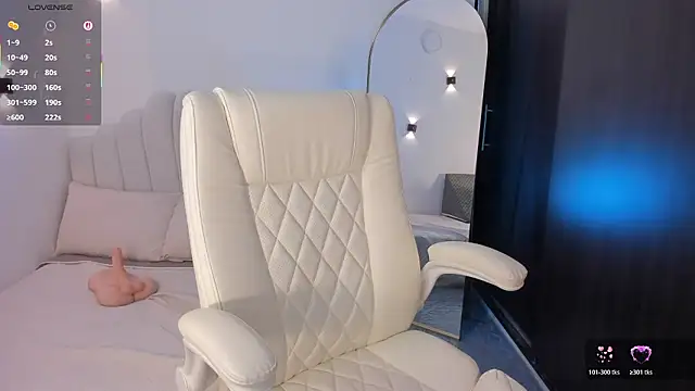 AmberLewis_'s cam snapshot