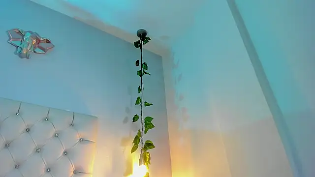 Isabella_Flowers's cam snapshot