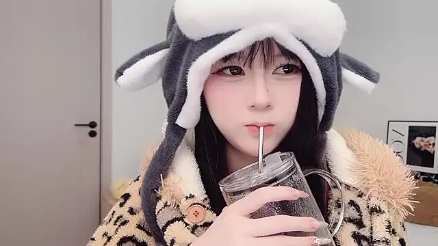 lnua-lnua live sex cam