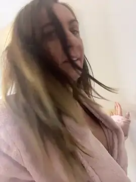 DivineAmely live sex cam