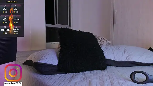 DerekOlsen live sex cam