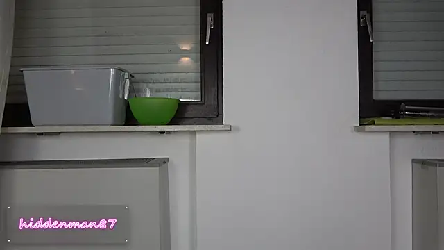 hiddenman87 live sex cam