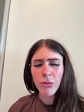 aus_queen's cam snapshot