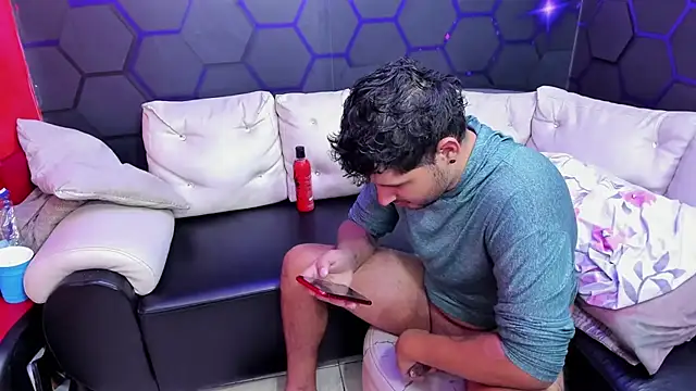 Blow2job-Lat's cam snapshot